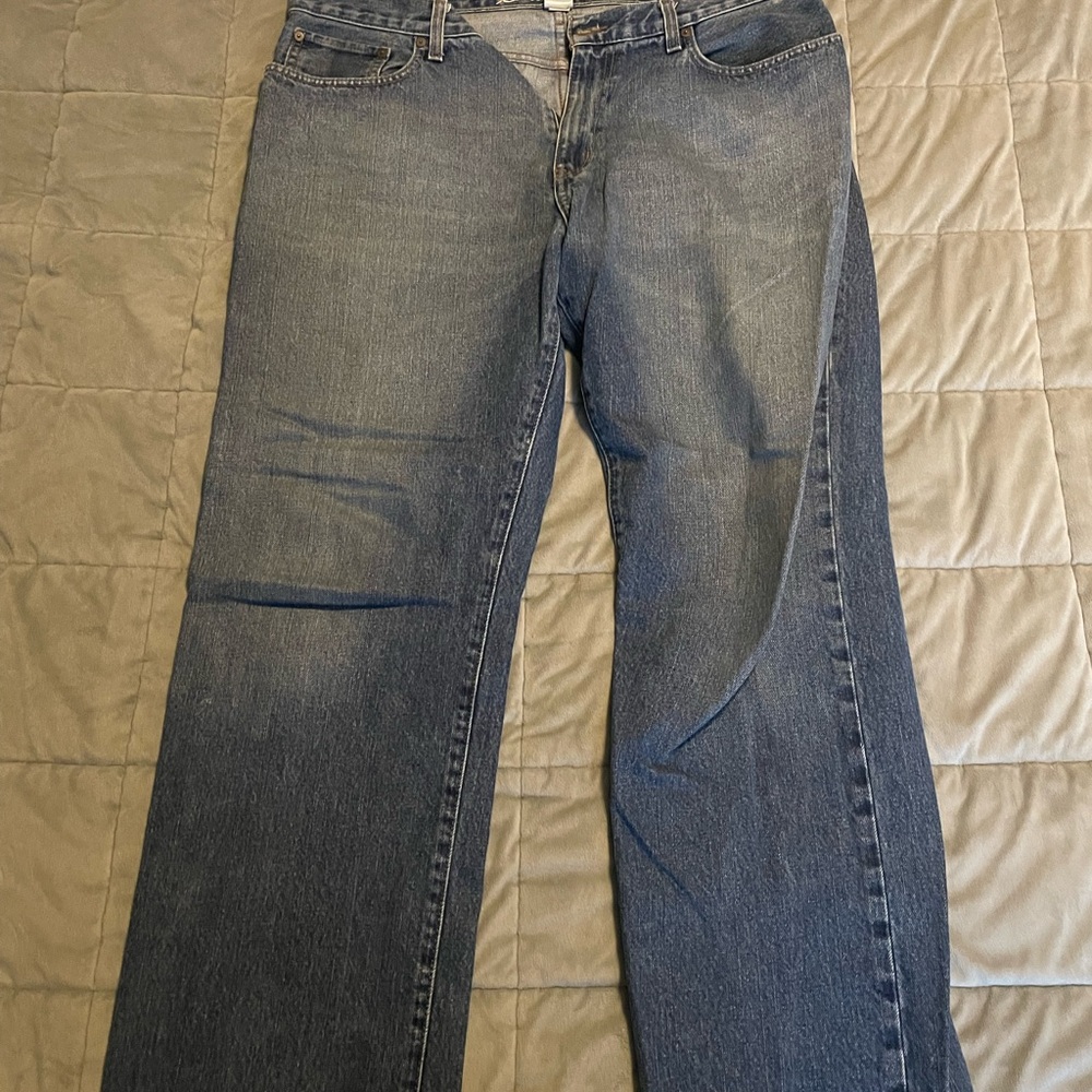 Eddie Bauer Men’s Relaxed Fit Blue Jeans